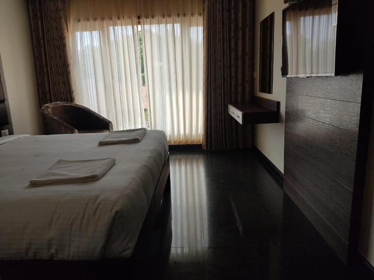 Hotel Vijayarani Tiruchirappalli Ngoại thất bức ảnh