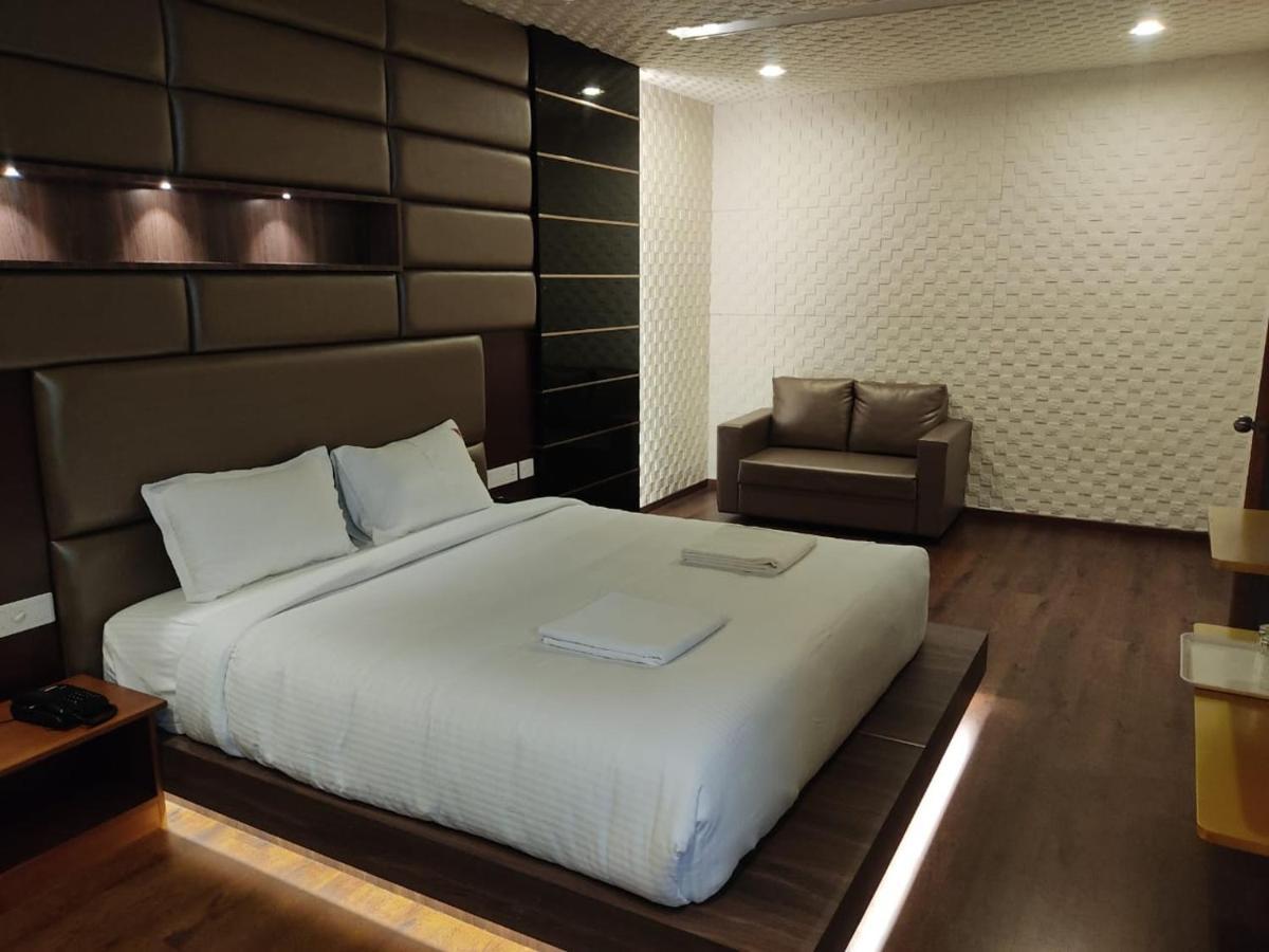 Hotel Vijayarani Tiruchirappalli Ngoại thất bức ảnh